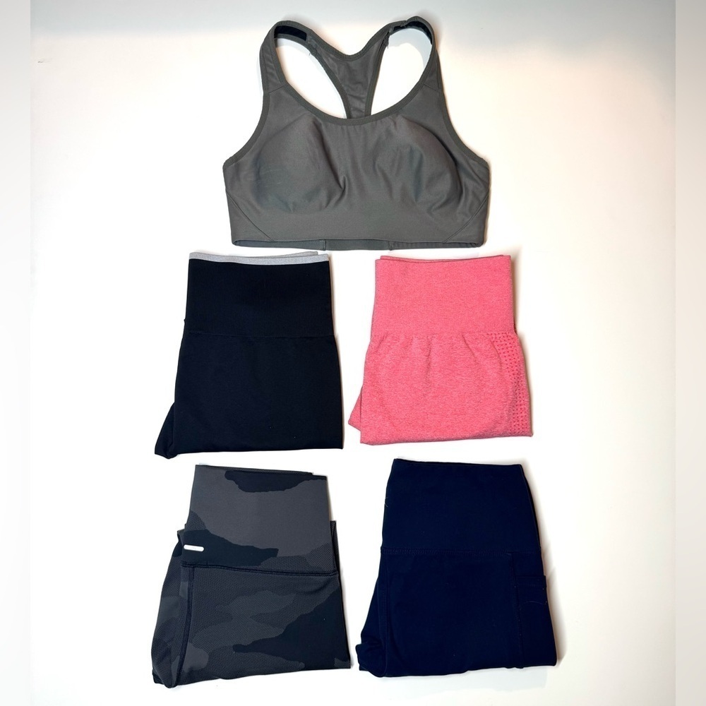 Set of 5 Activewear Leggings and Sports Bra Size- Large ( Danskin, DKNY,Aerie ) - Picture 3 of 16
